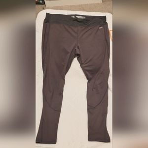 NWT women's leggings. Size XXL.